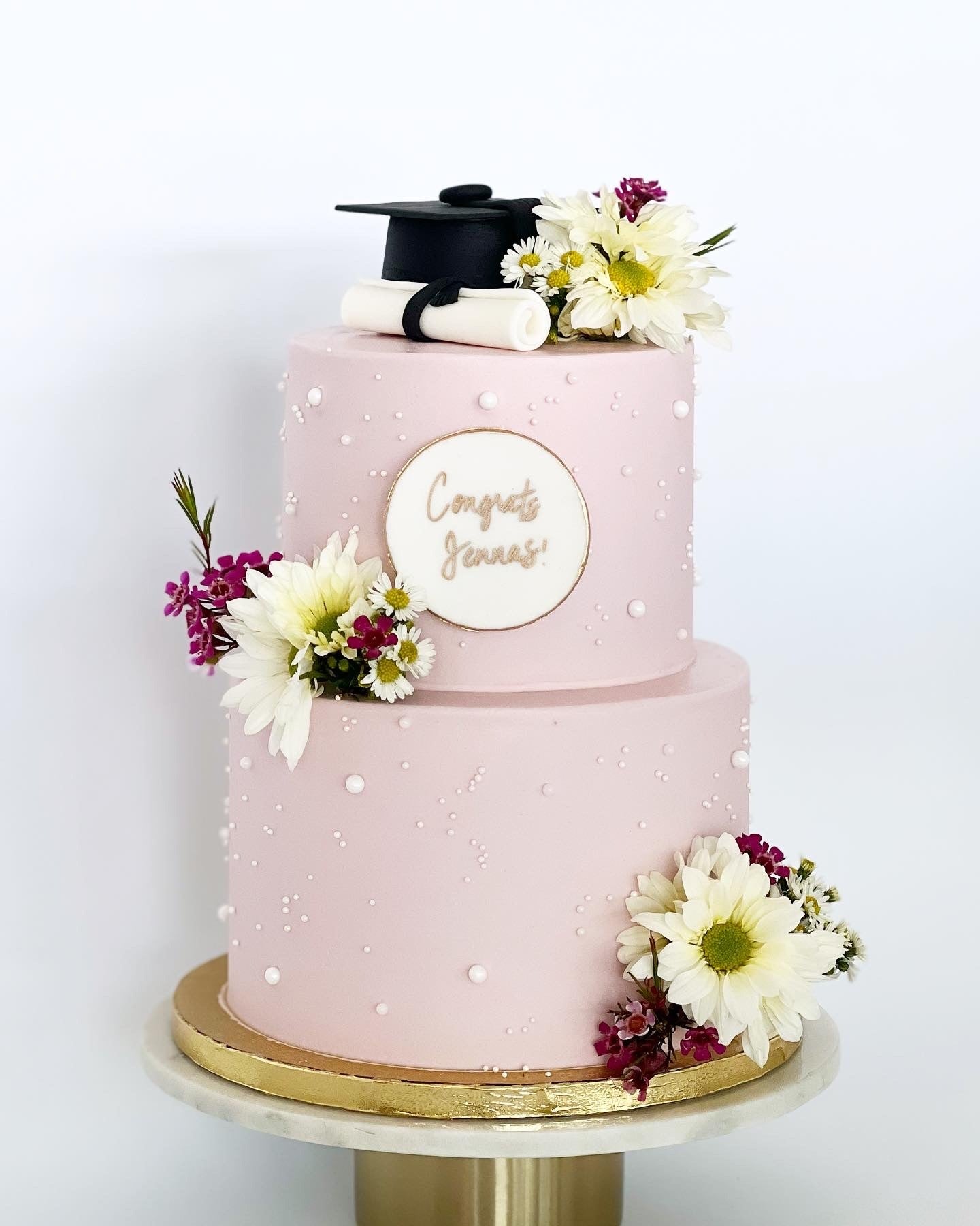 White Pearls and Fresh Flowers Graduation Cake