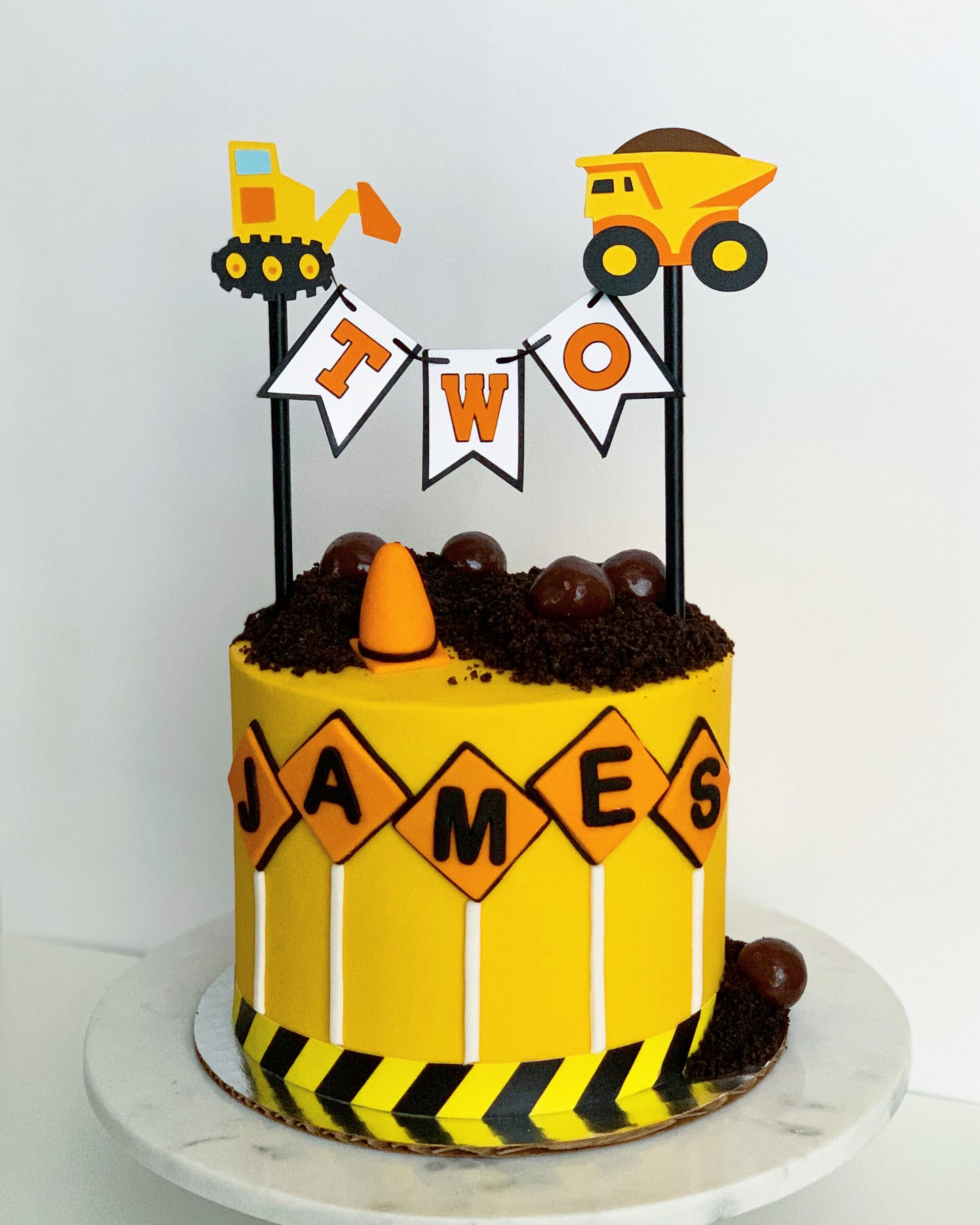 Custom Cakes