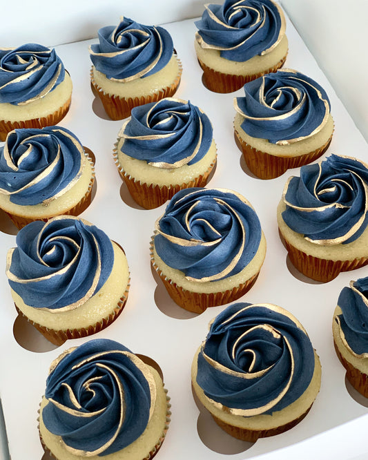 Rosette Cupcakes With Gold Edges
