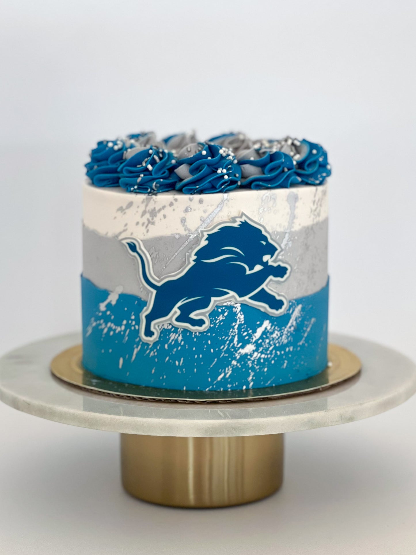 Deluxe Sports Fan Cake